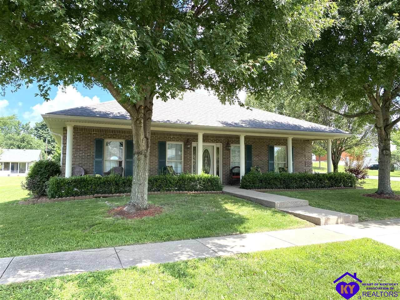 300 Oaklawn Drive - Photo 1