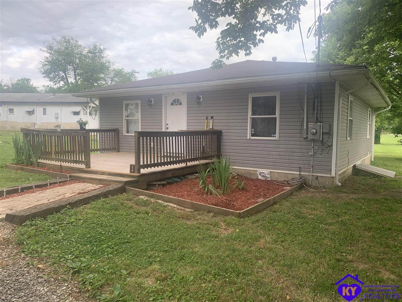 213 Mabel Street - Photo 1