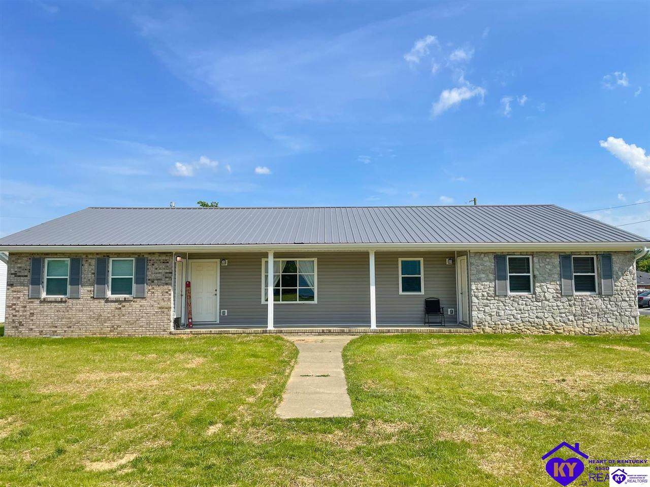 105 Jonathan Court - Photo 1