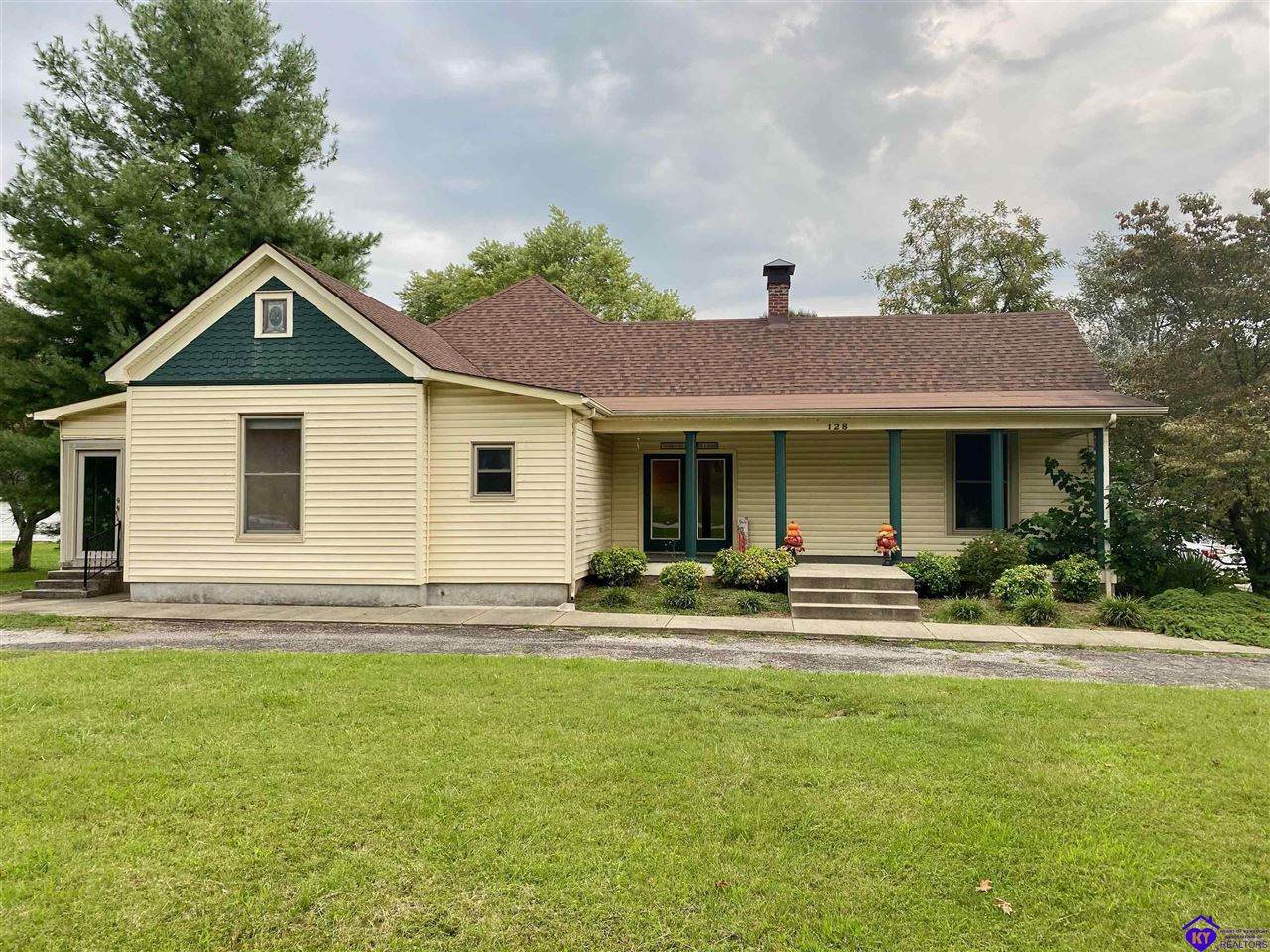 128 Beech Street - Photo 1