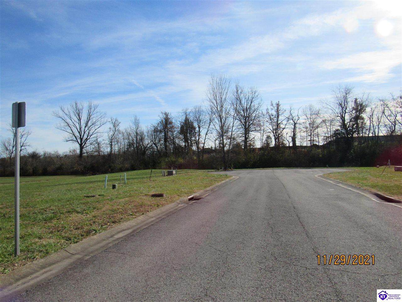 405 Sandy Circle - Photo 1