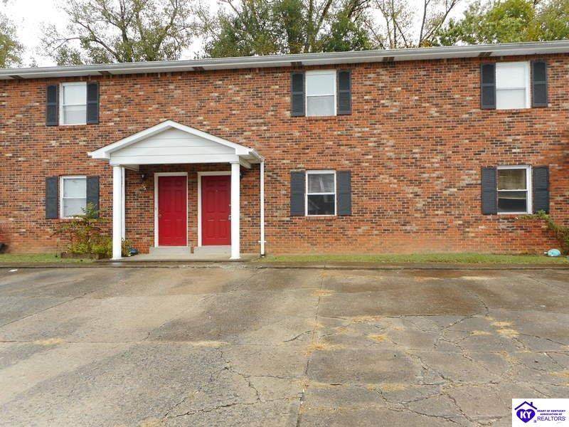 300 Berkley Court - Photo 1