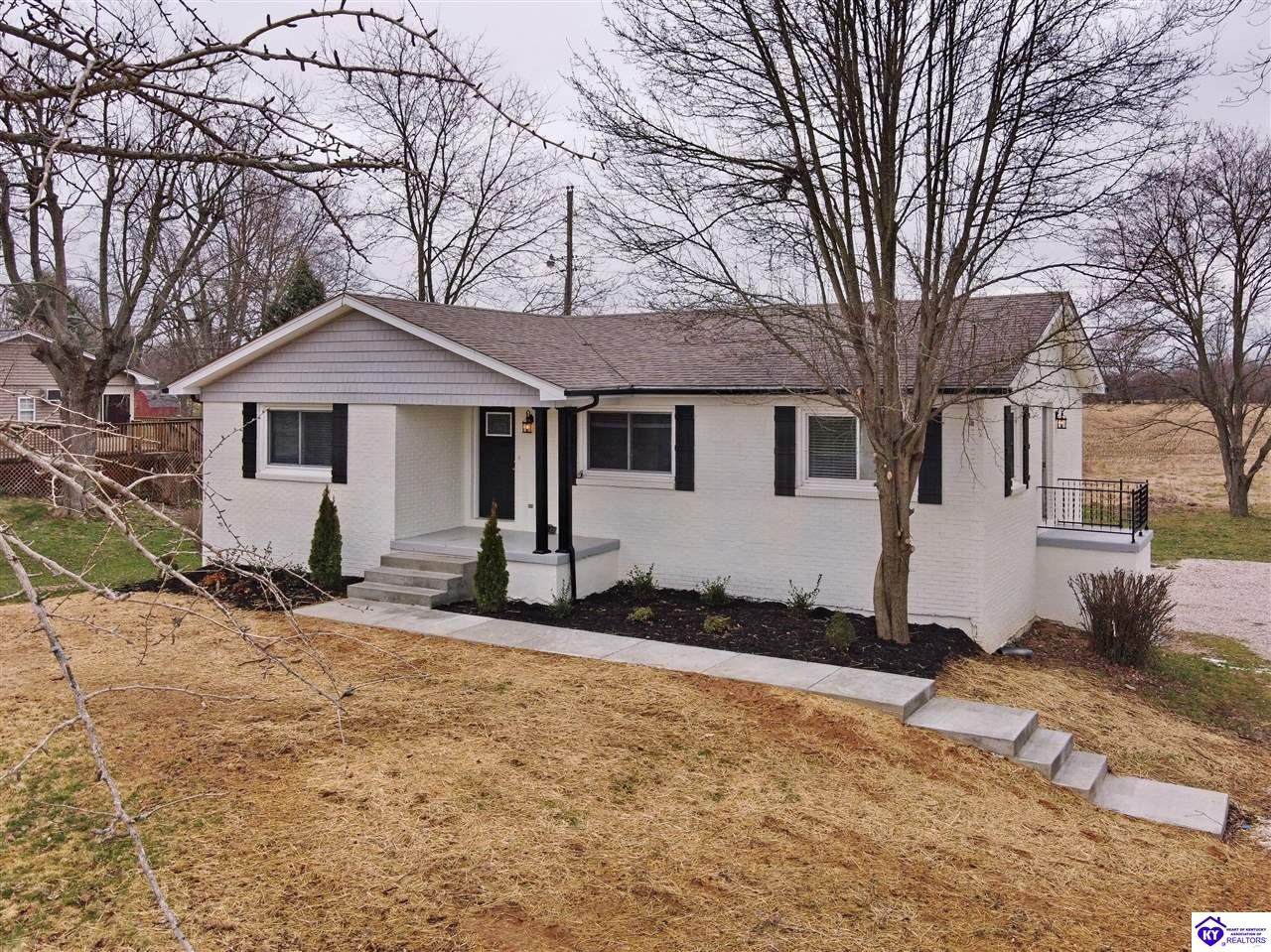 1543 Glendale Hodgenville Road - Photo 1