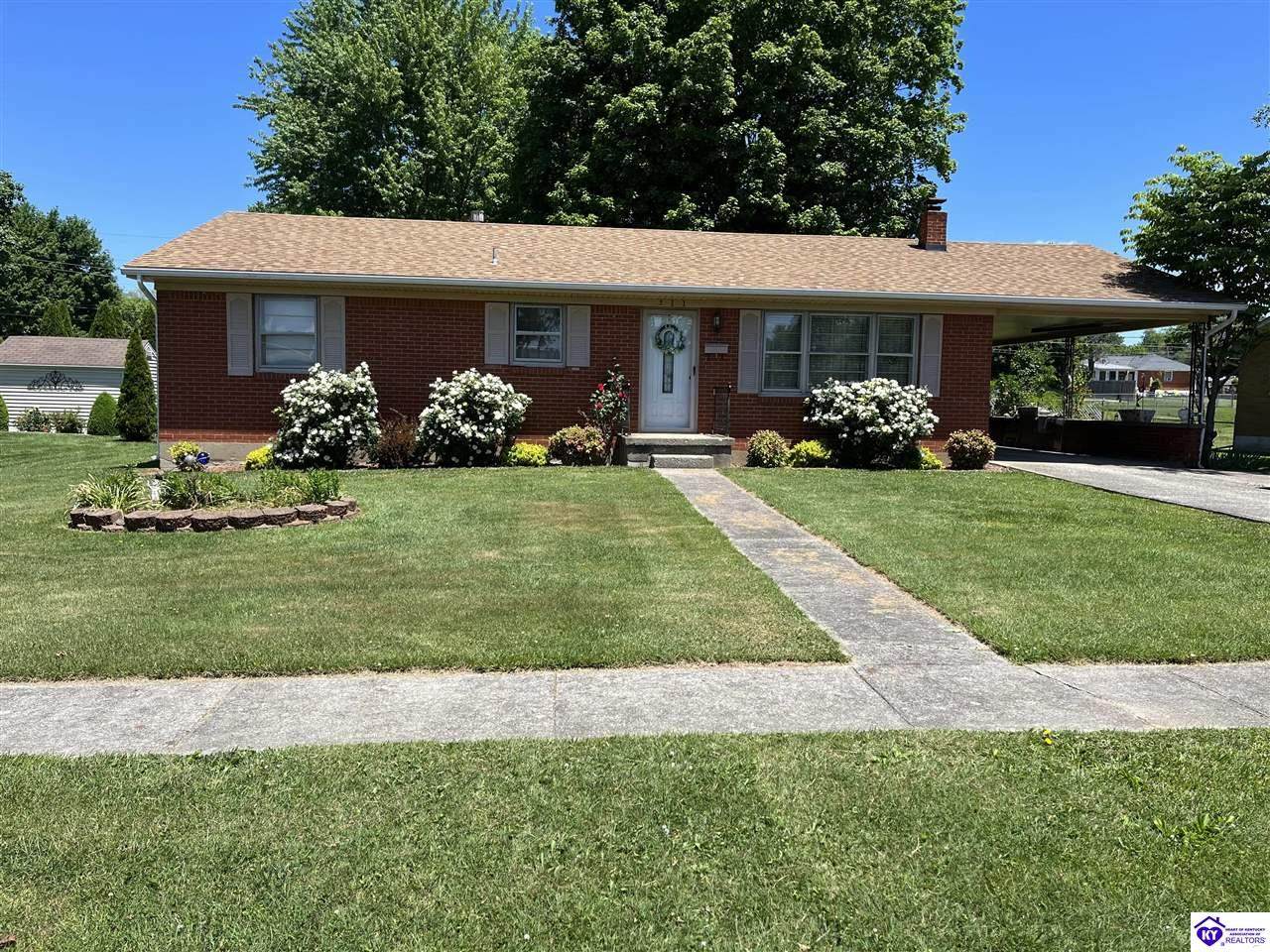 311 Park Lane - Photo 1