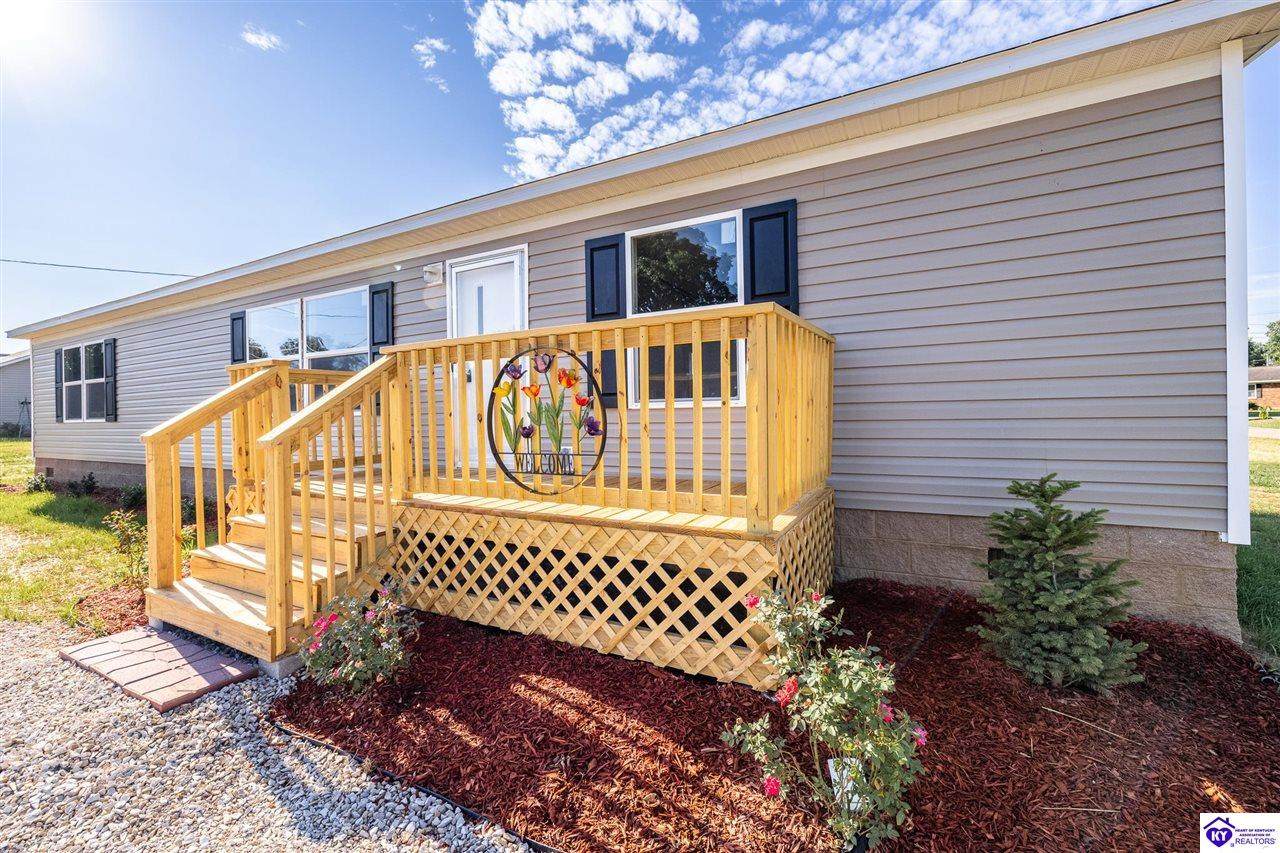 710 Maple Street - Photo 1