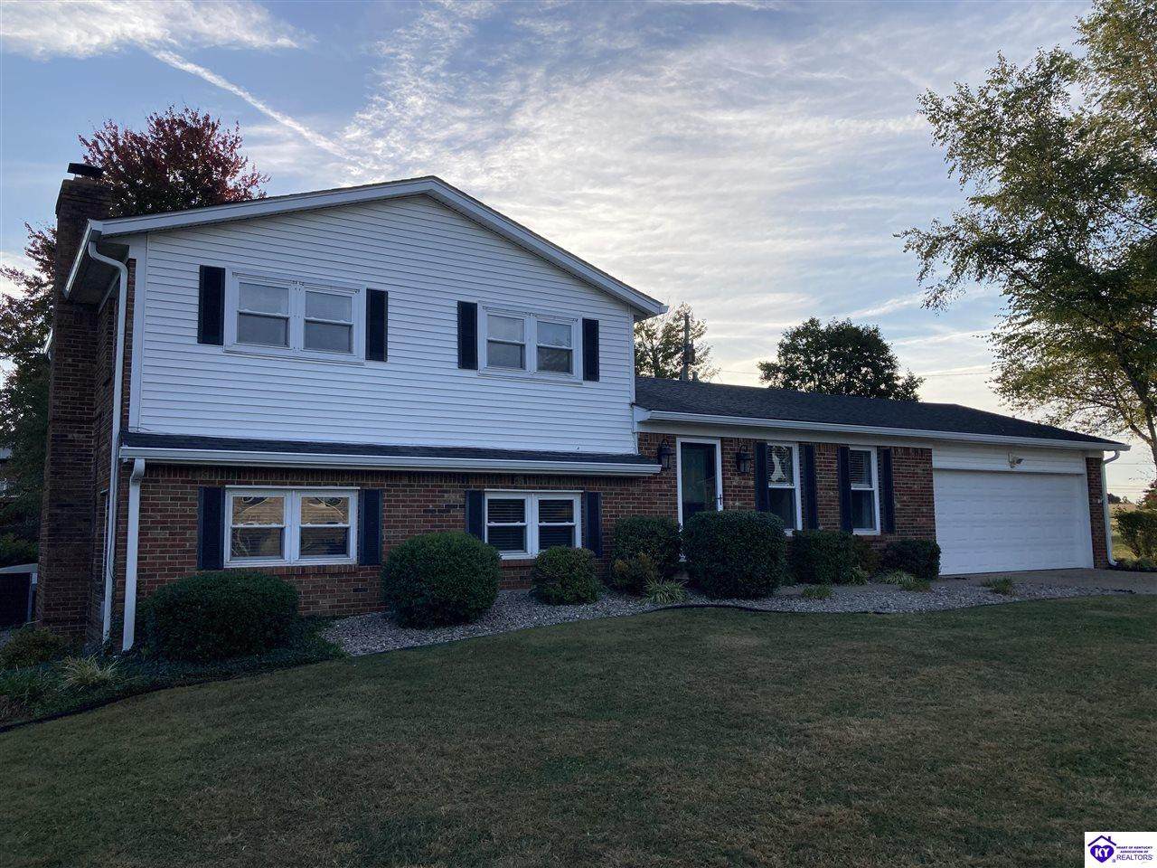 904 Tyler Circle - Photo 1