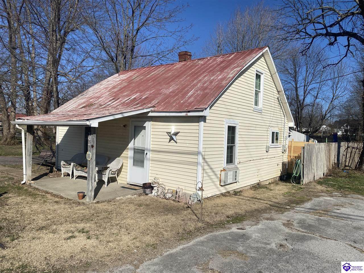 627 Lincoln Boulevard - Photo 1