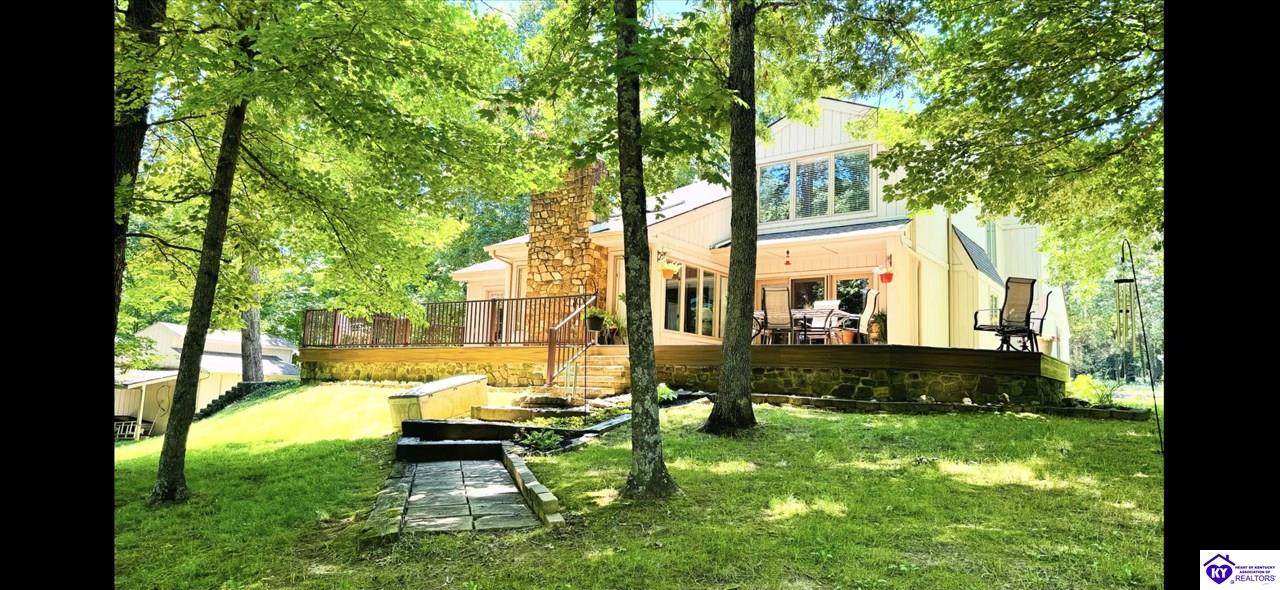 150 Parkside Drive - Photo 1