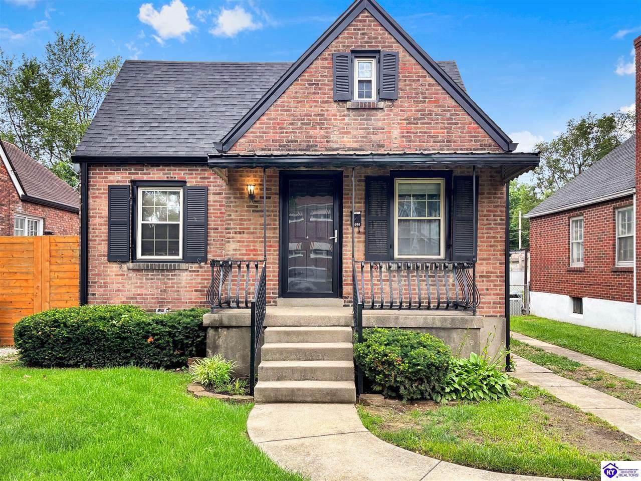 2406 Bradley Ave - Photo 1