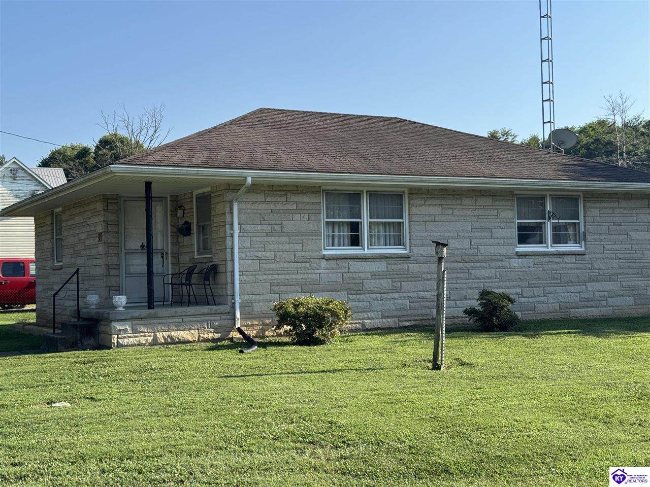 303 Oak Street - Photo 1