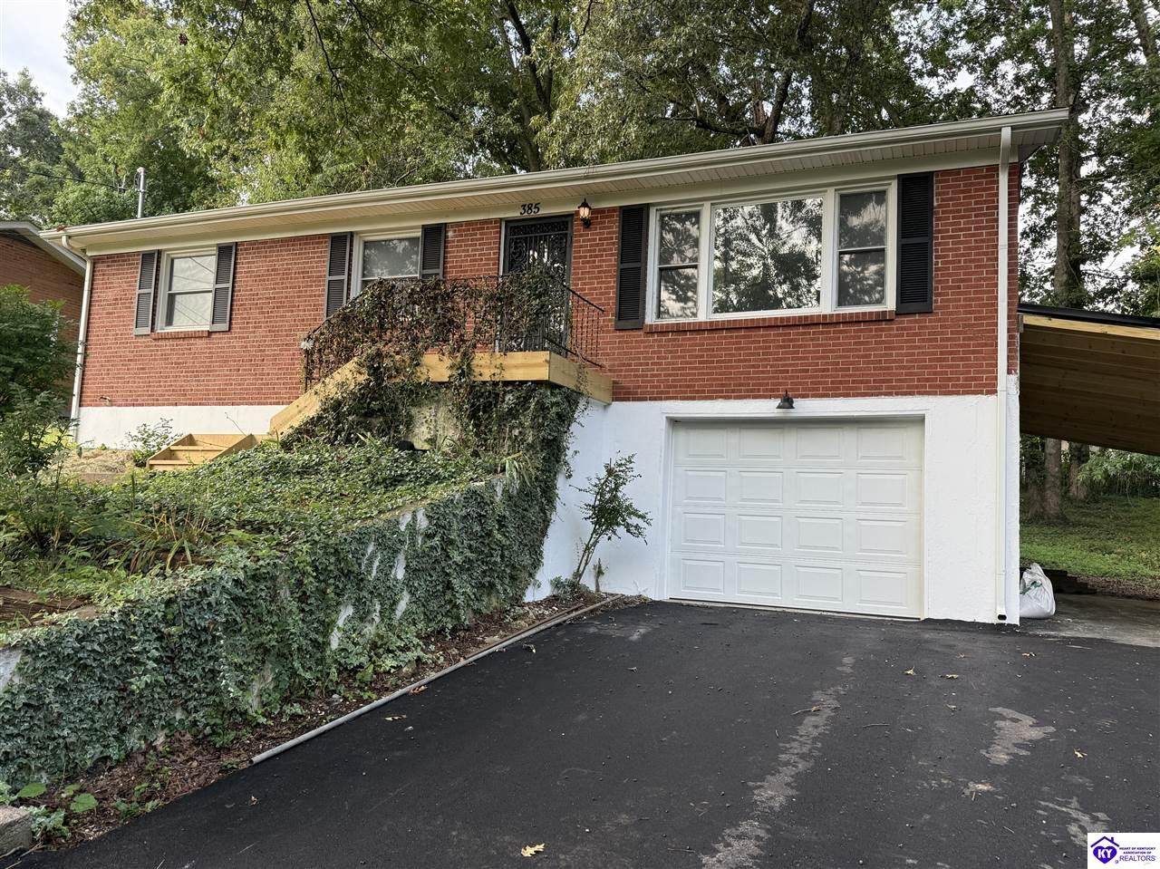 385 Sycamore Drive - Photo 1