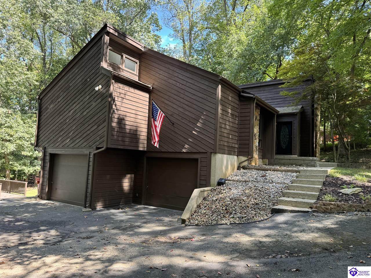 120 Woods Court - Photo 1