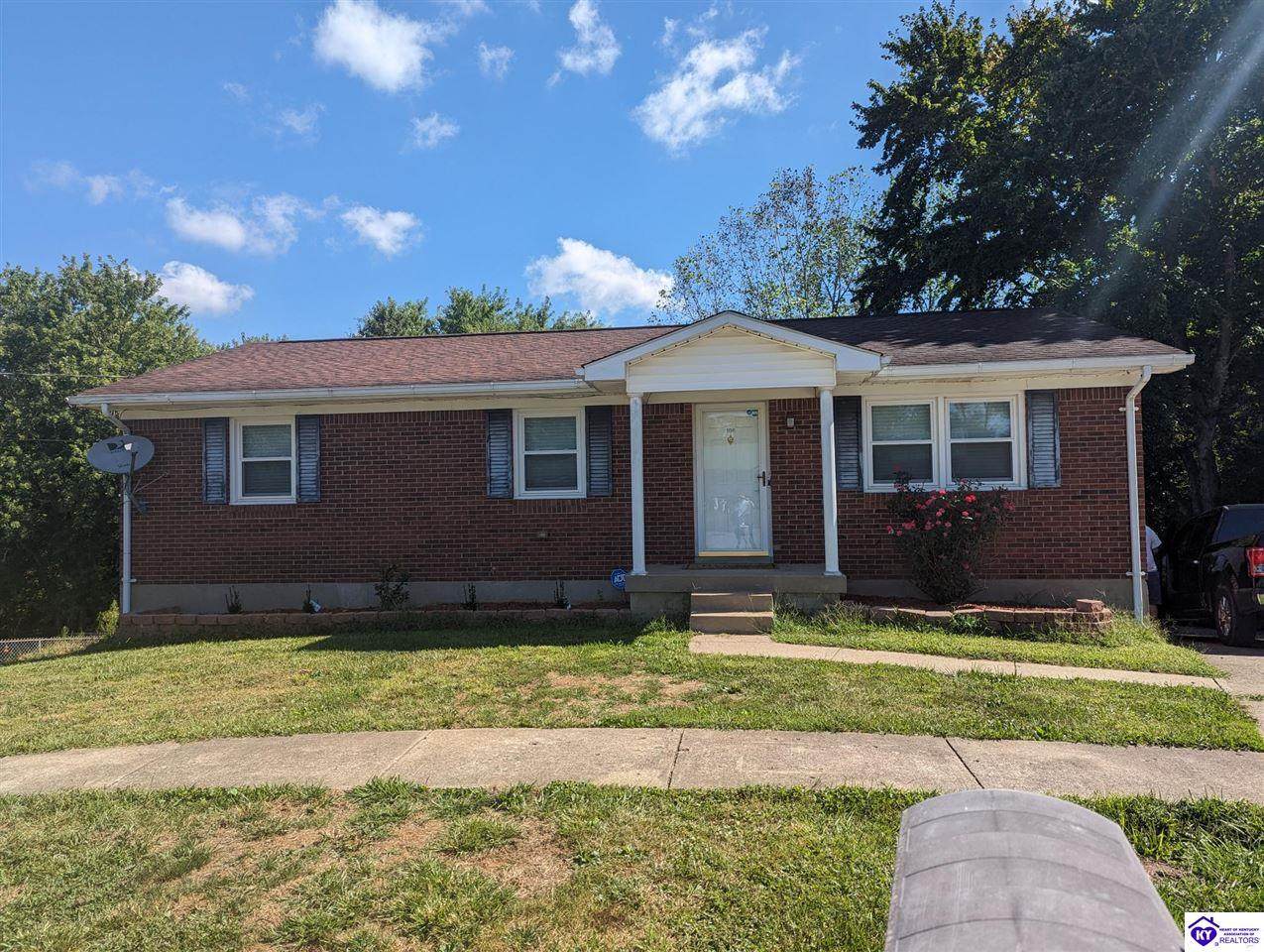 108 Wedgewood Court - Photo 1