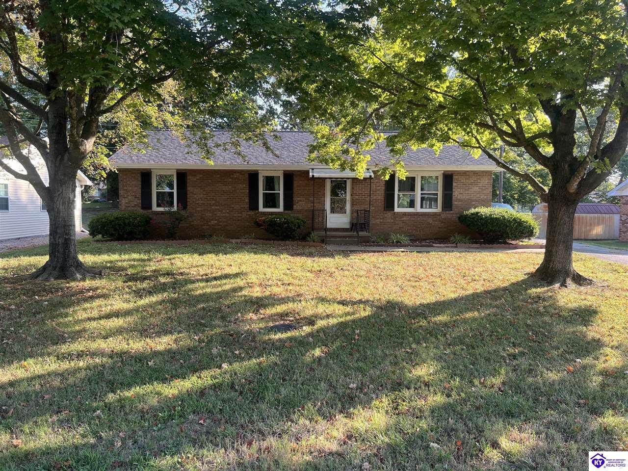 202 Greenbriar Court - Photo 1