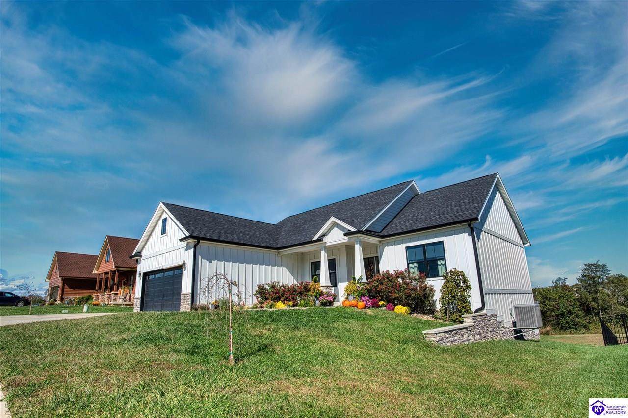 413 Ashwood Avenue - Photo 1