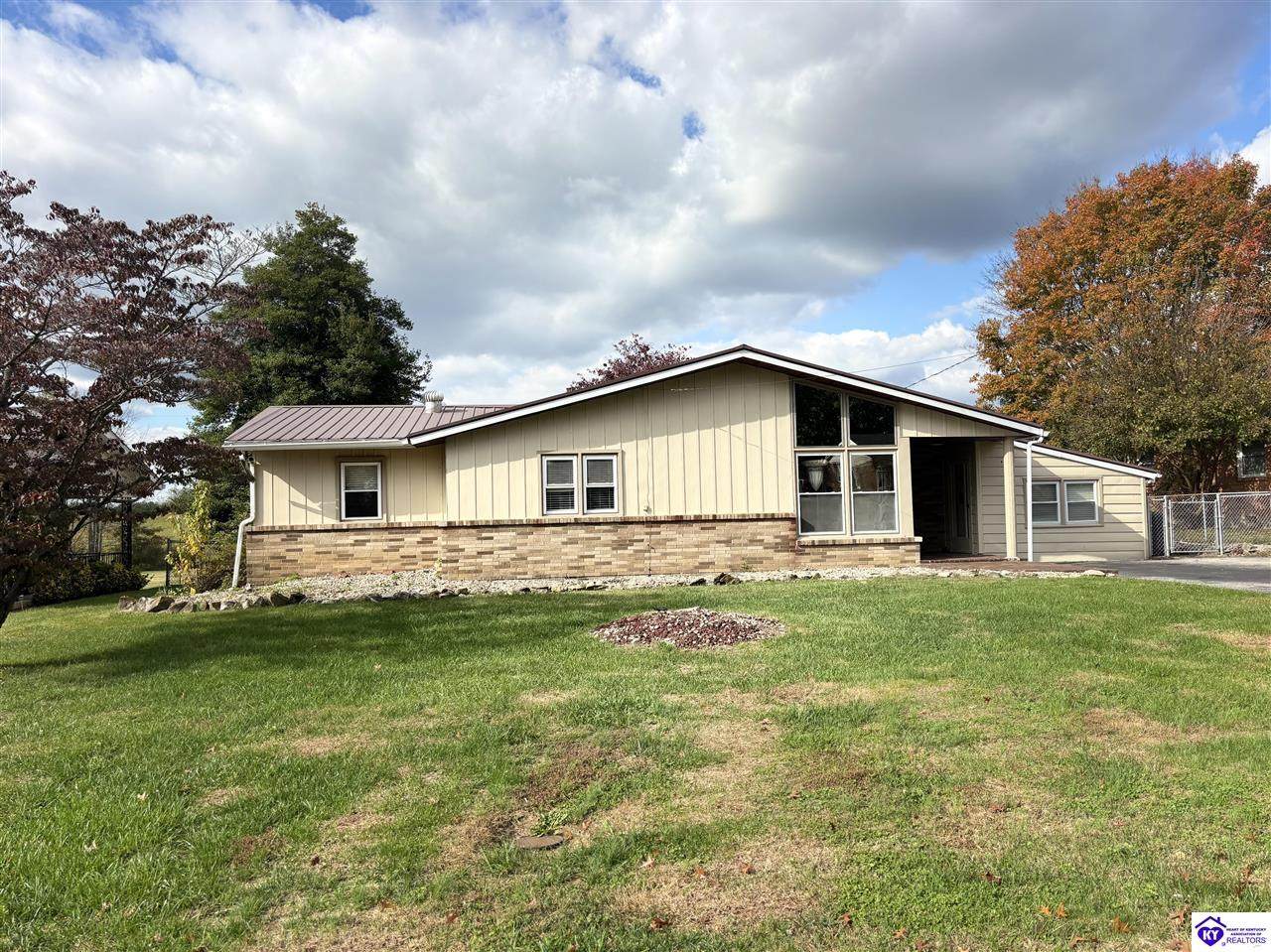 1511 Longview Drive - Photo 1