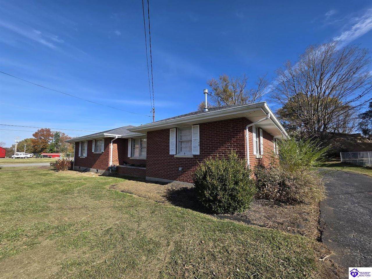 600 Shawnee Drive - Photo 1