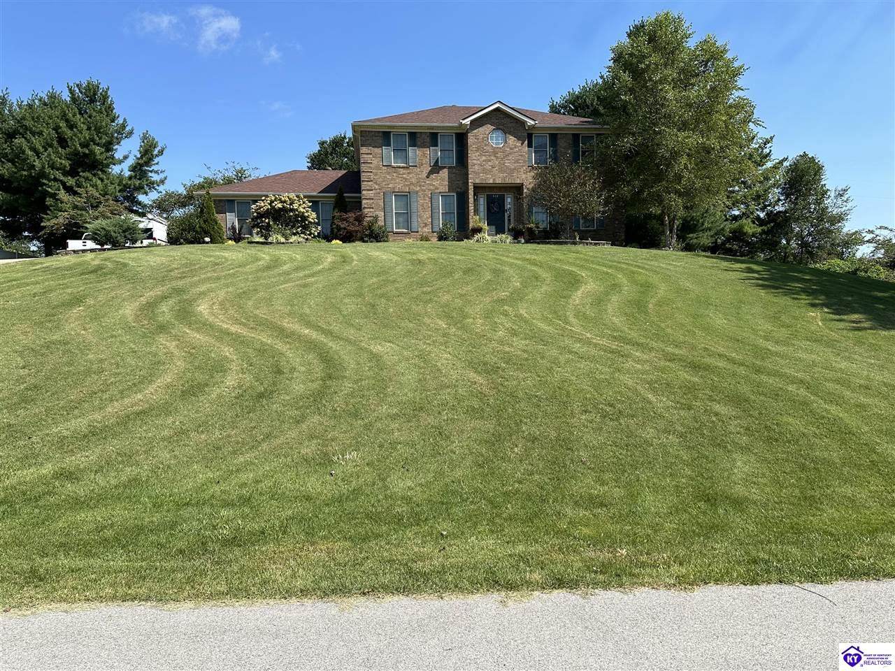 368 Woodsbend Drive - Photo 1