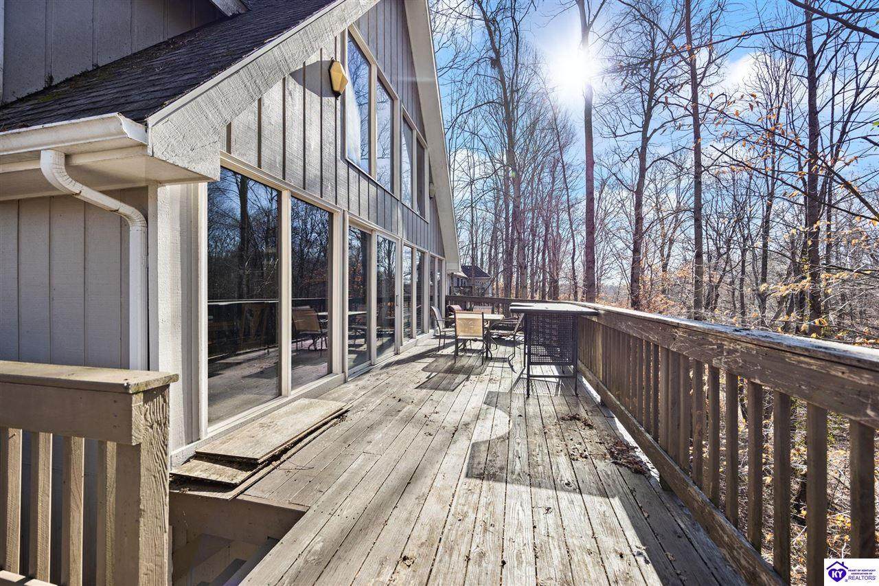 105 Canterbury Way - Photo 1