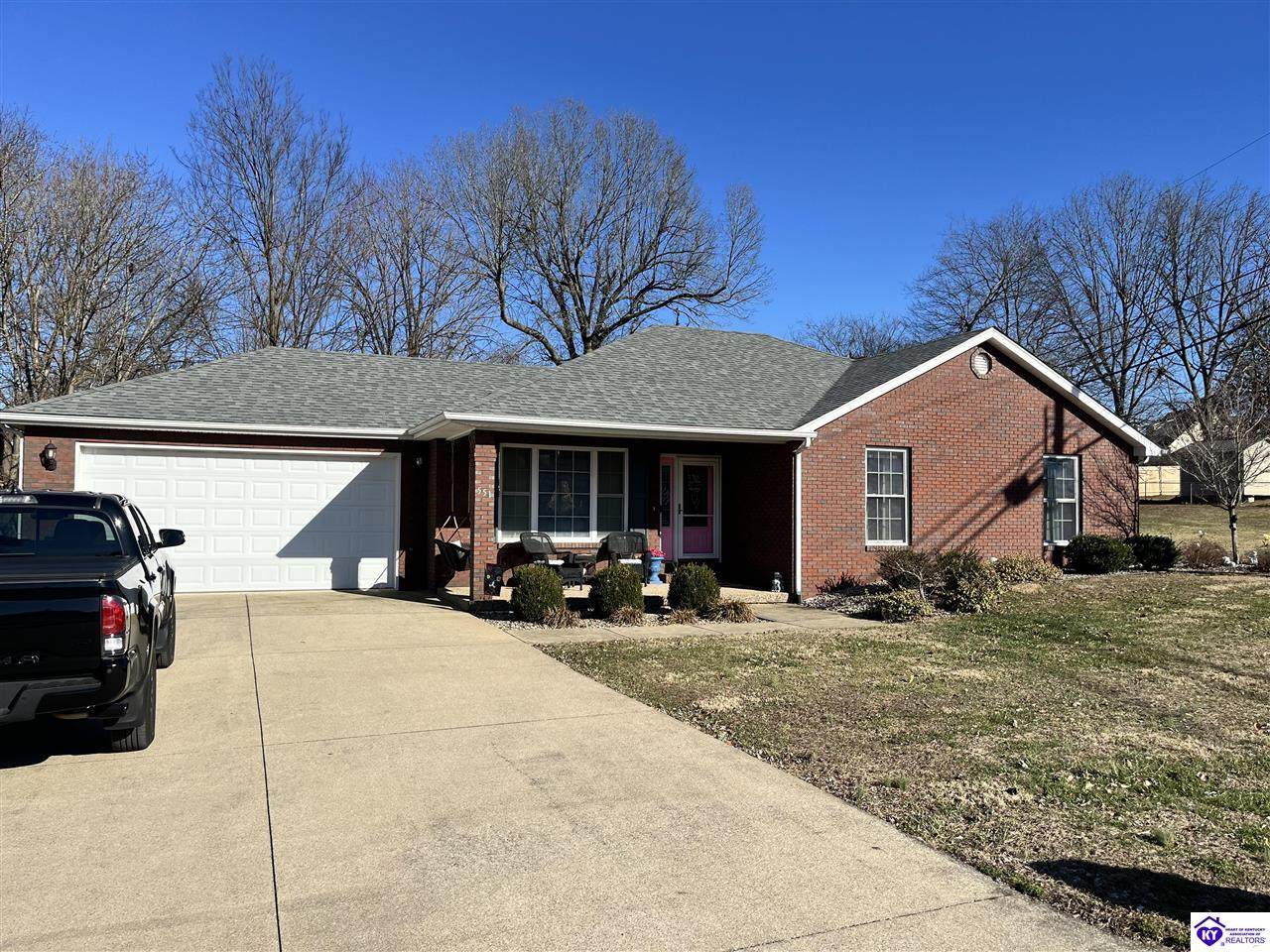 551 Charlemagne Boulevard - Photo 1