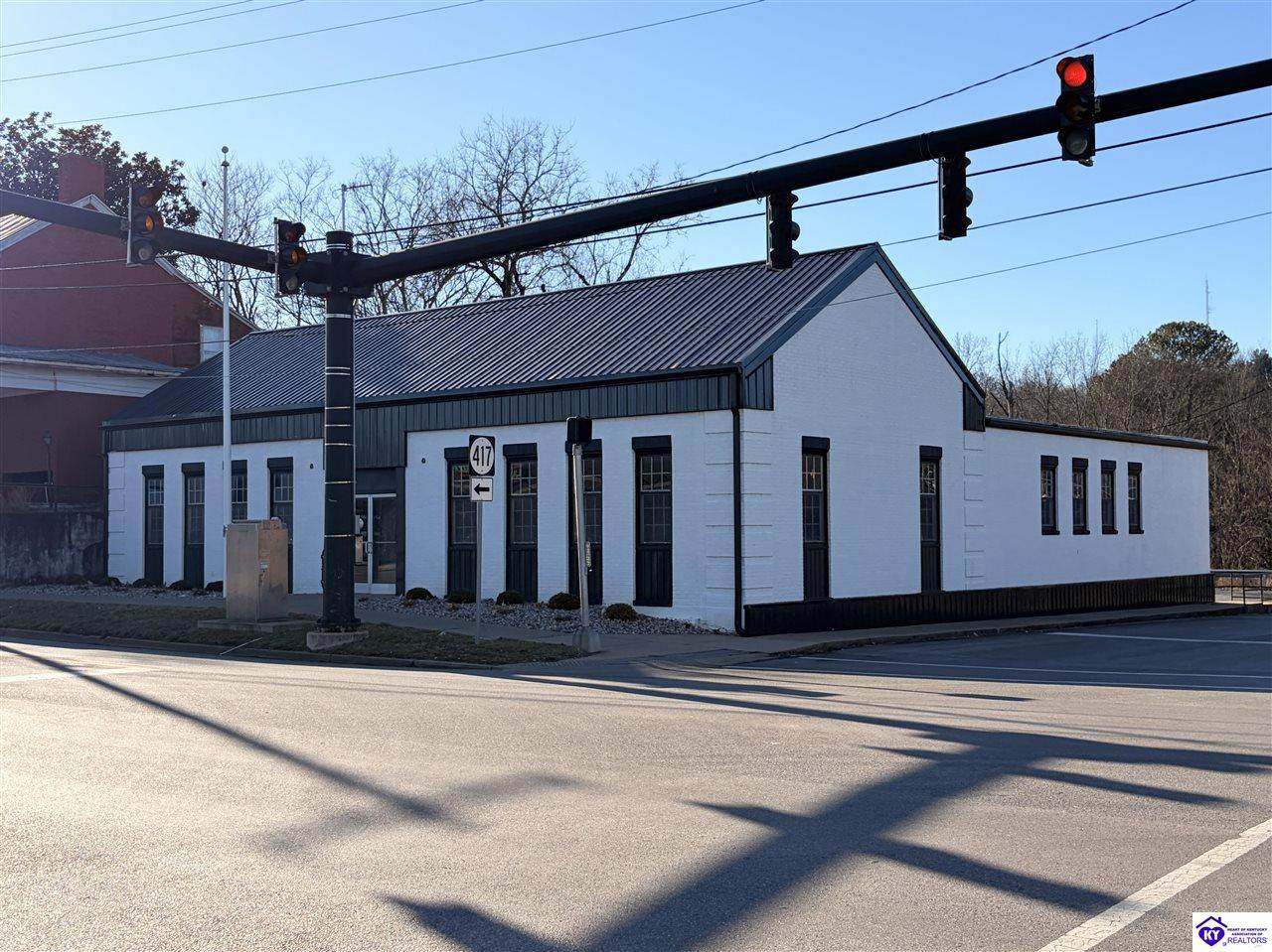 201 Main Street - Photo 1