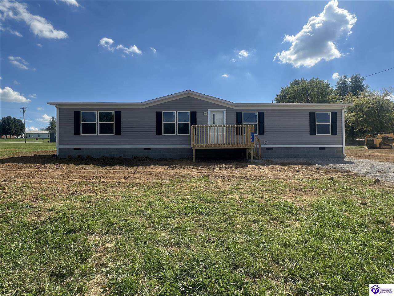 100 Center Street - Photo 1