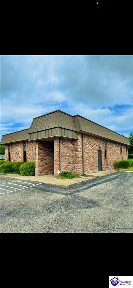 100 Greenbriar Drive - Photo 1