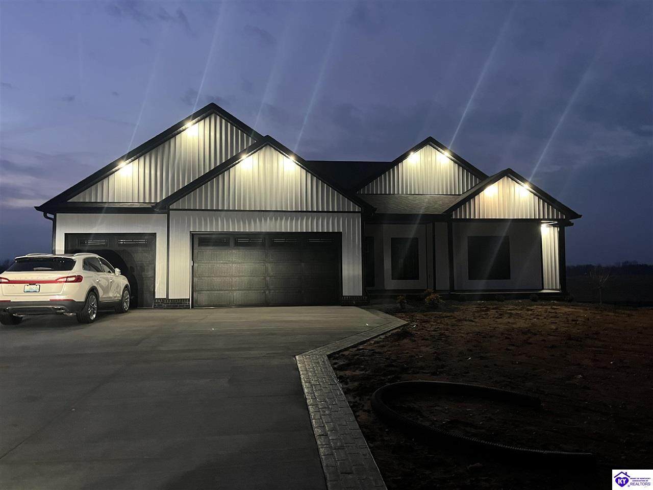 308 Thompson Road - Photo 1