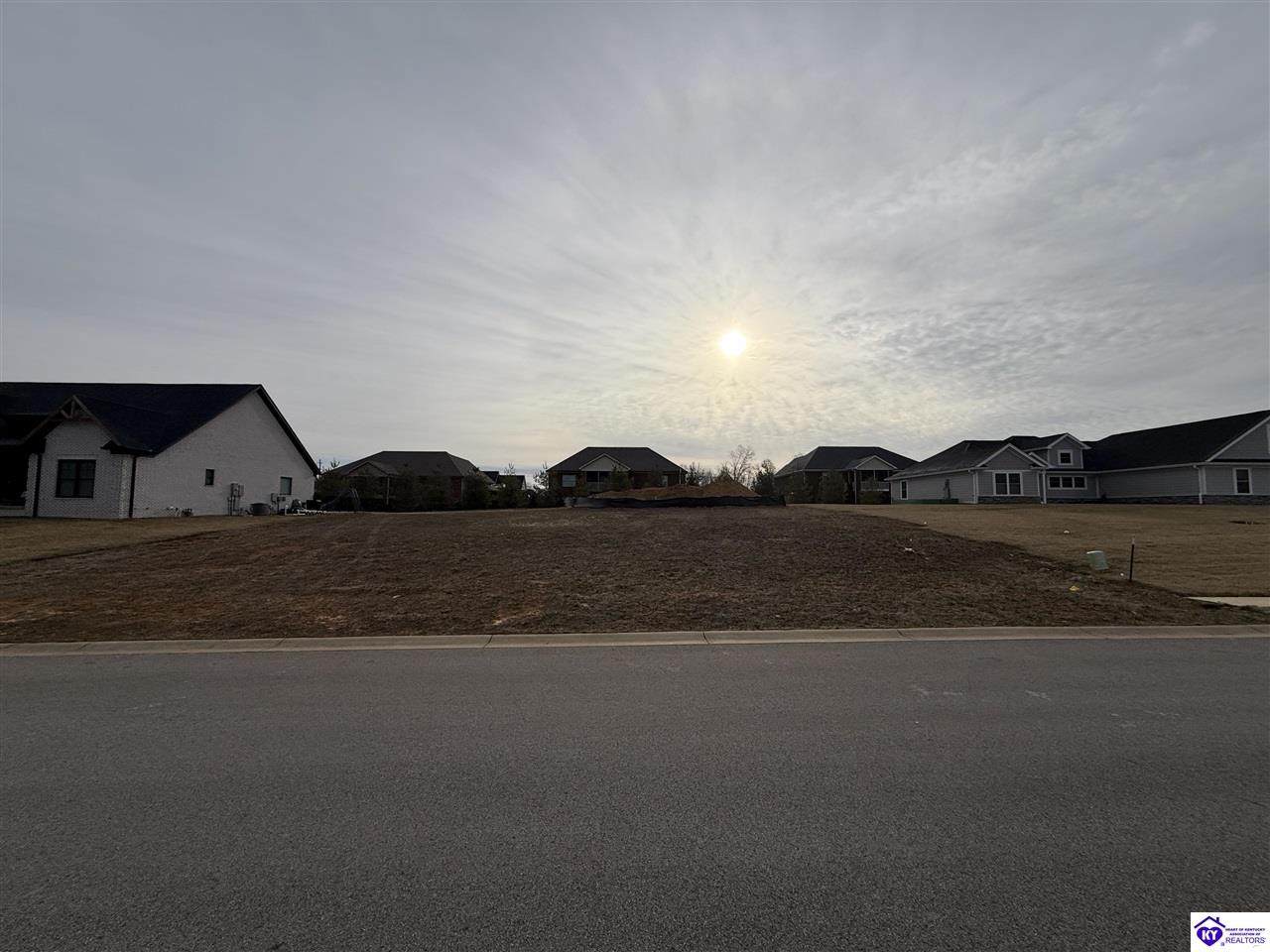 105 Barkley Ct - Photo 1