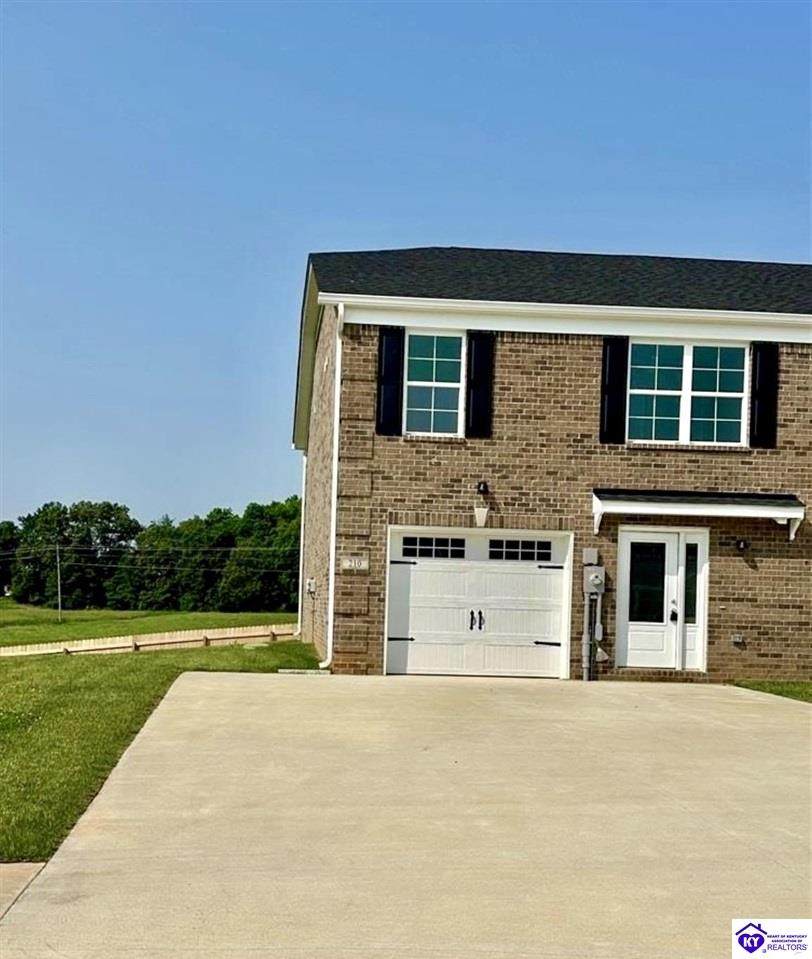 210 Dixon Circle - Photo 1