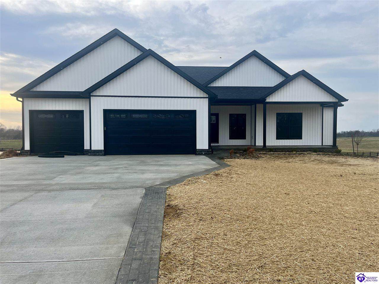 308 Thompson Road - Photo 1