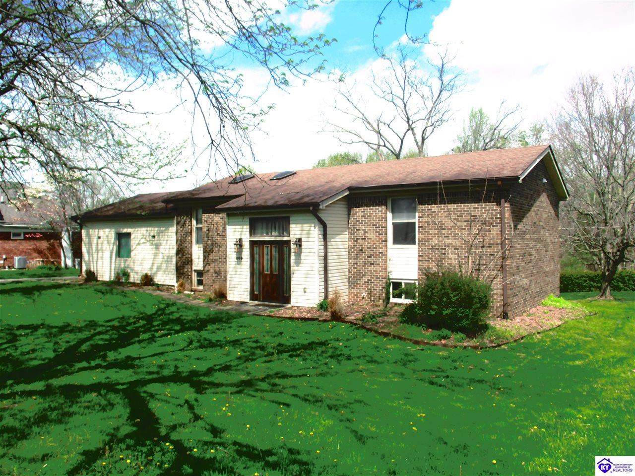 609 Foxfire Road - Photo 1