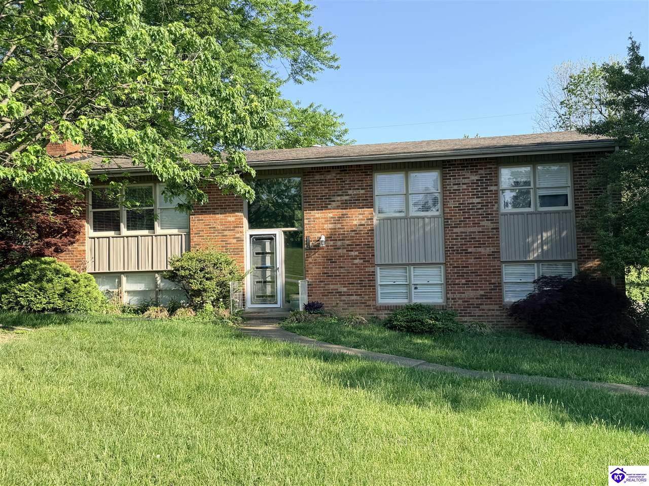 1004 Pawnee Drive - Photo 1