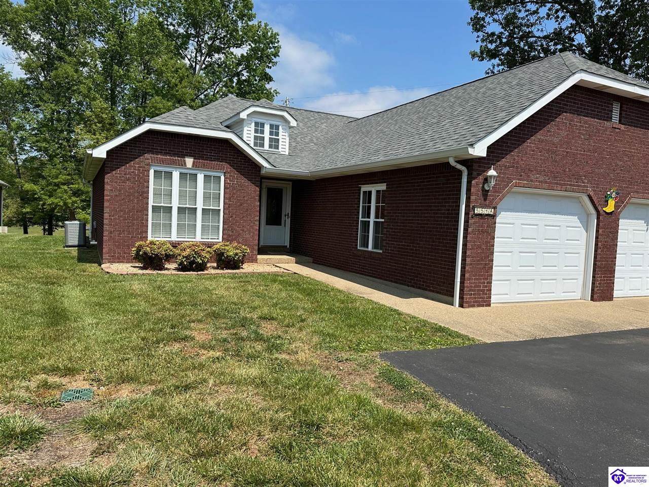 554 A Hillcrest Drive - Photo 1