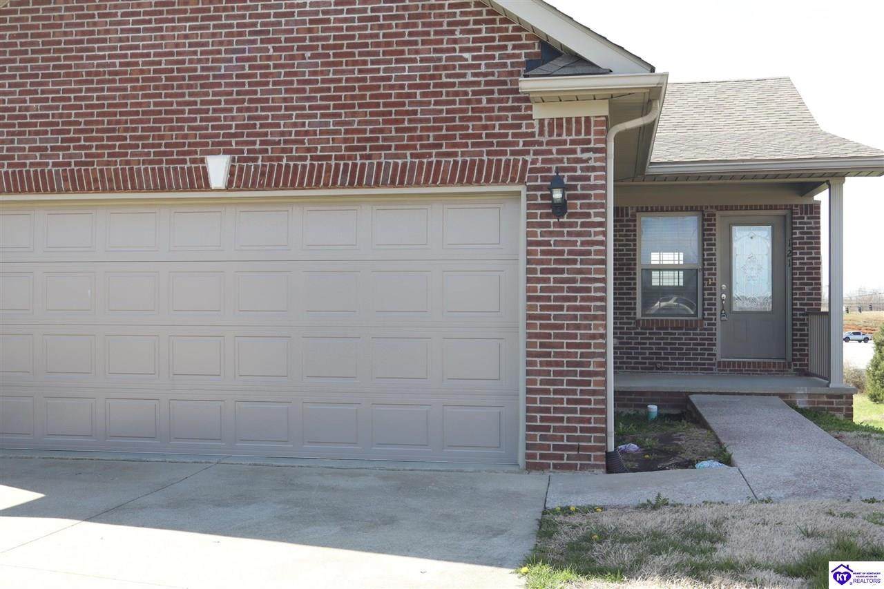 121 Twin Lakes Drive - Photo 1