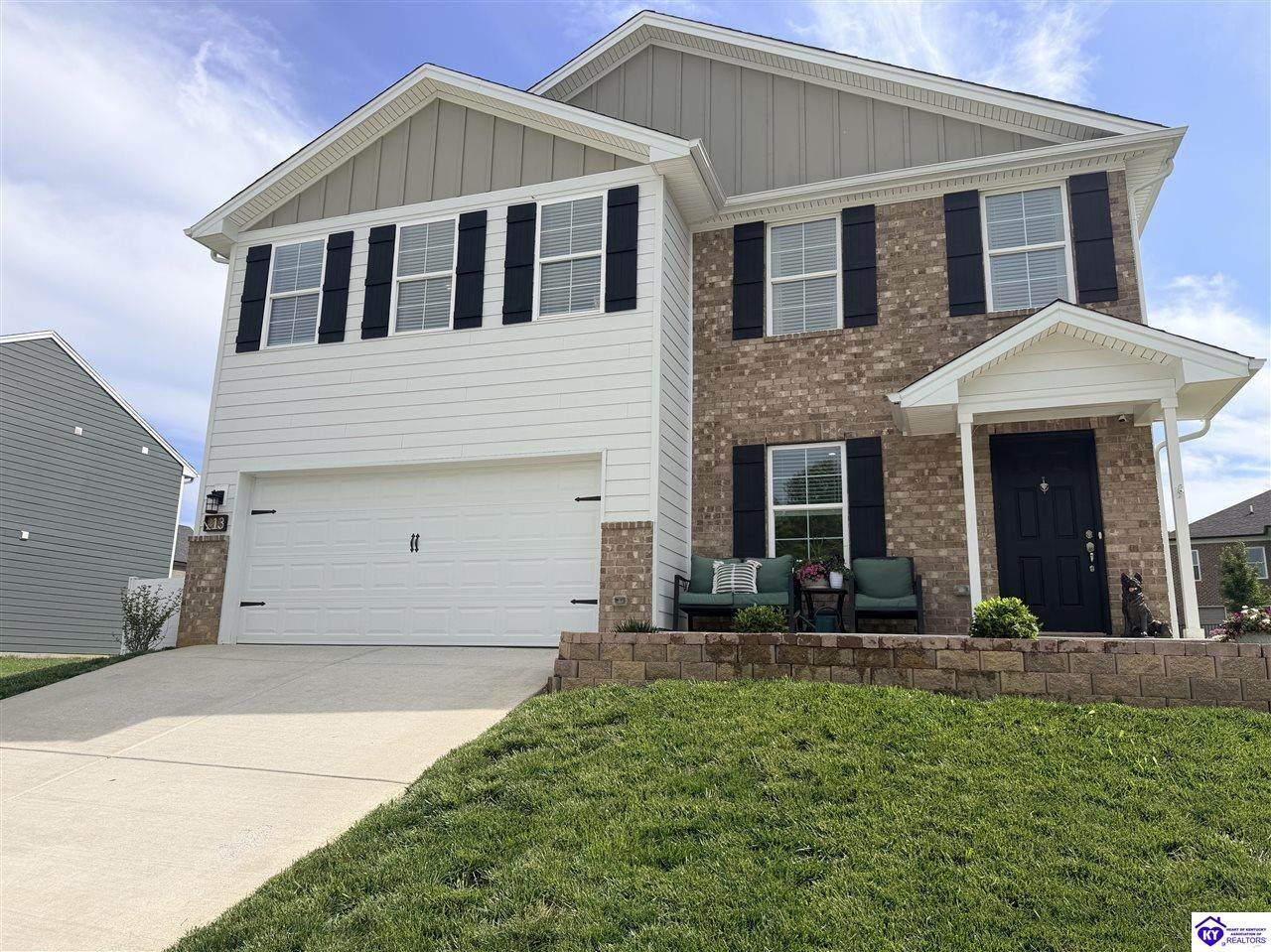 113 Elegance Way - Photo 1