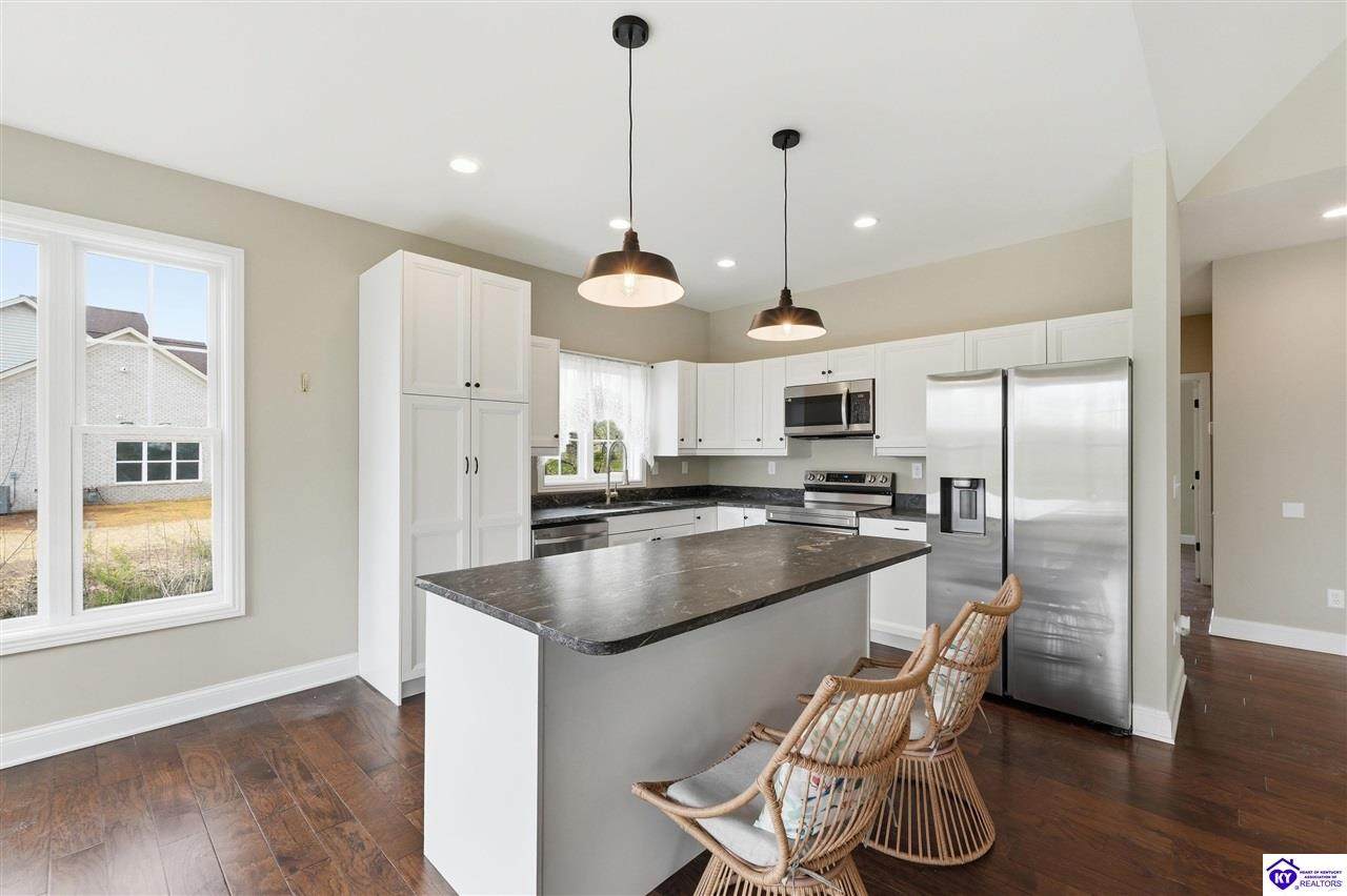 502 Langley Trace - Photo 1