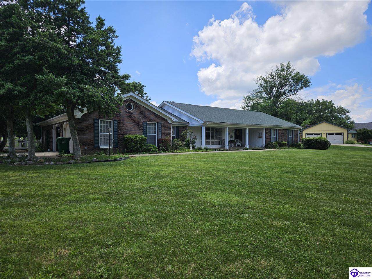 612 Foxfire Road - Photo 1