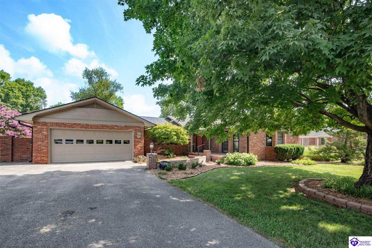 548 Brentmoor Avenue - Photo 1
