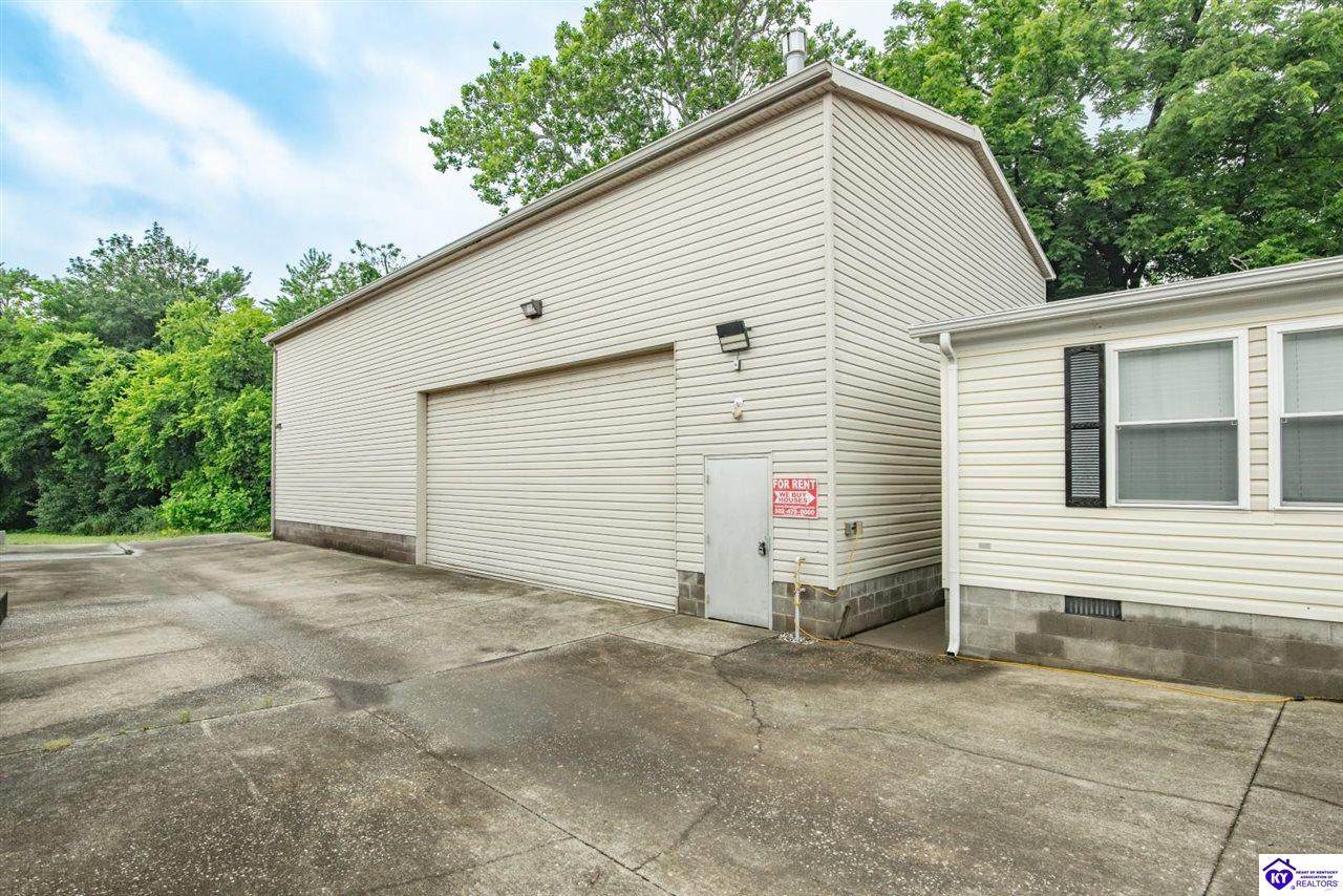 536 Dixie Avenue - Photo 1