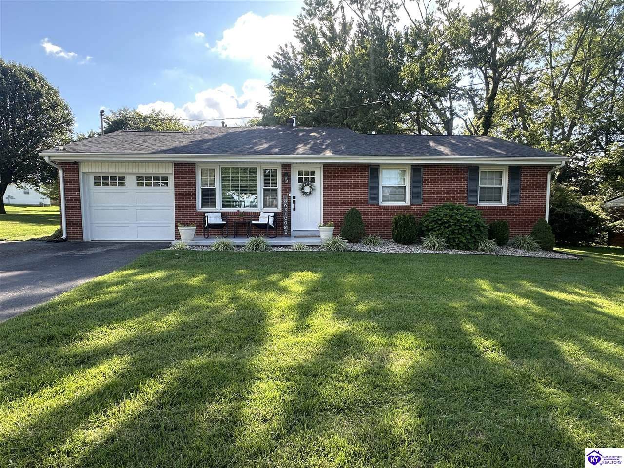 803 Hoskins Avenue - Photo 1