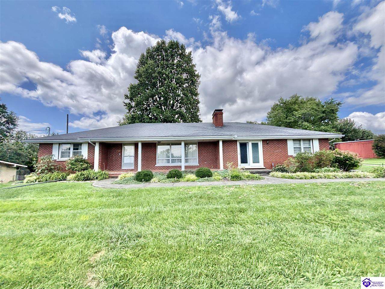 1507 Parkview Drive - Photo 1