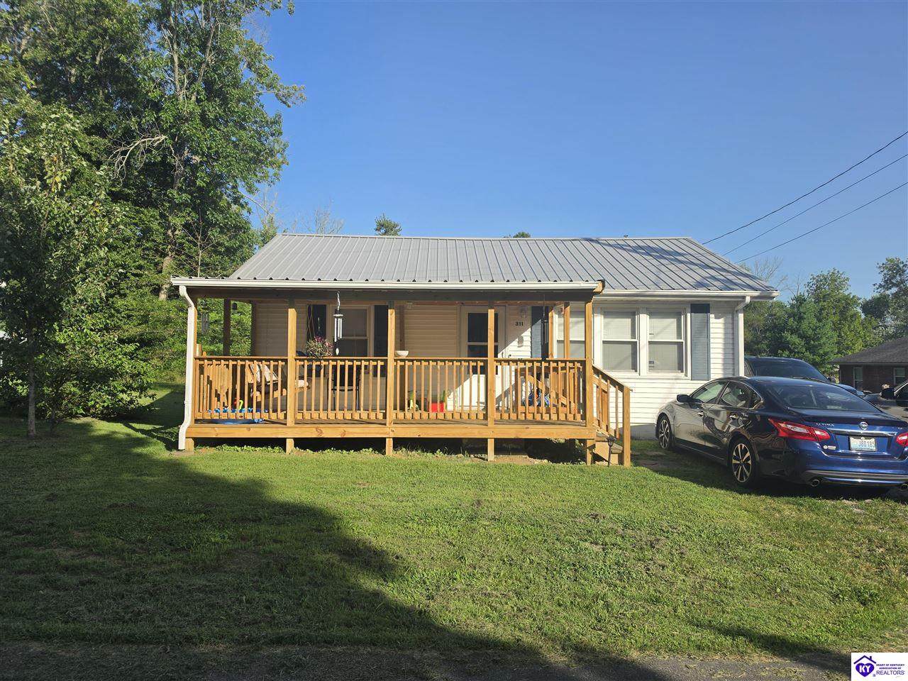 311 Howard Street - Photo 1