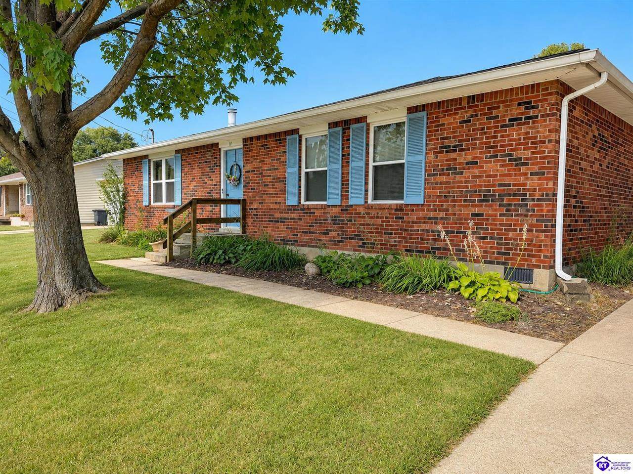 102 Heather Court - Photo 1