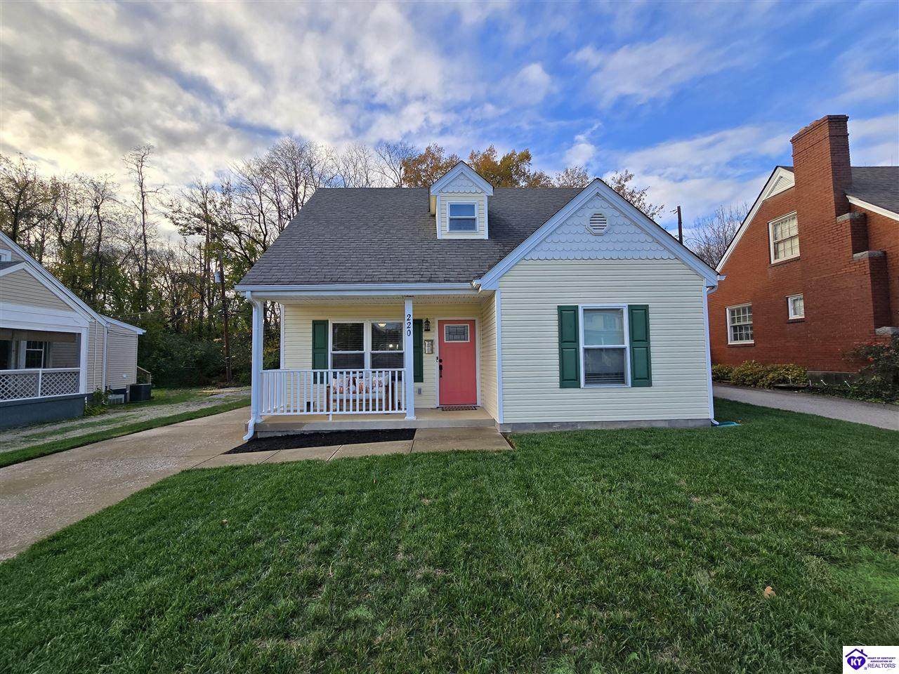 220 Poplar Drive - Photo 1