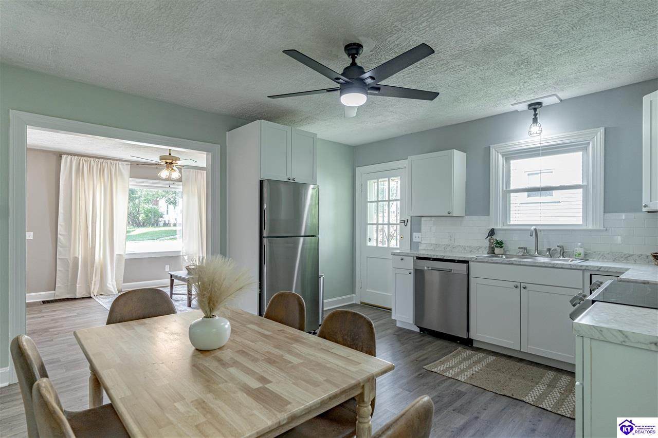 507 Churchill Court - Photo 1