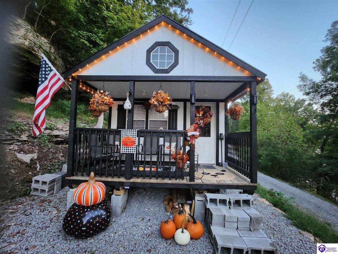 1097 Elm Hill Lane - Photo 1