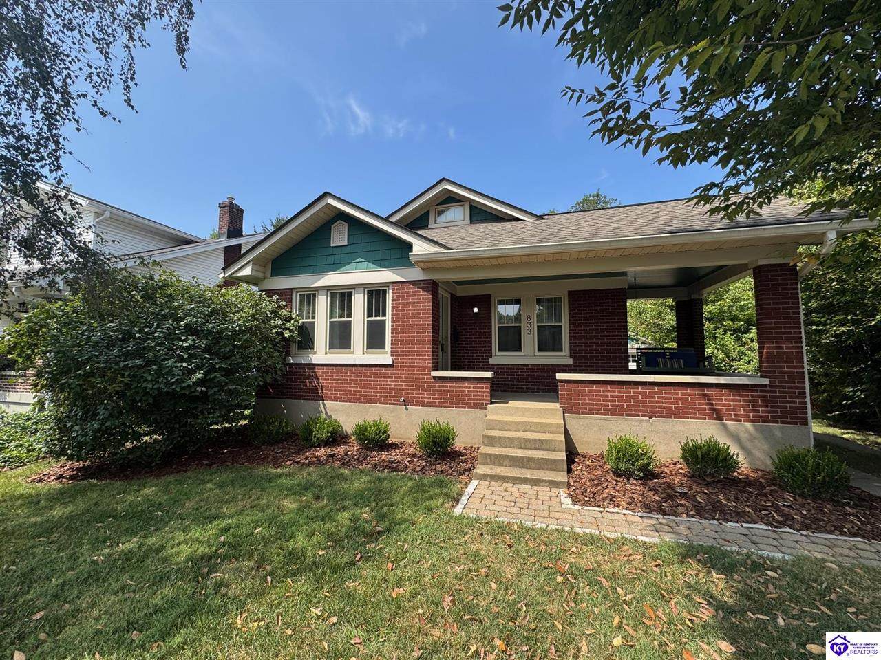 833 Minoma Avenue - Photo 1