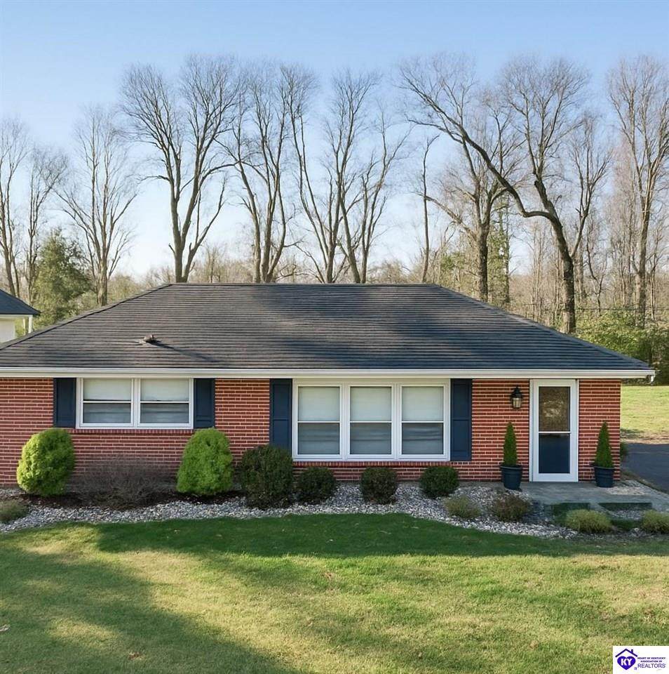 311 Summit Drive - Photo 1