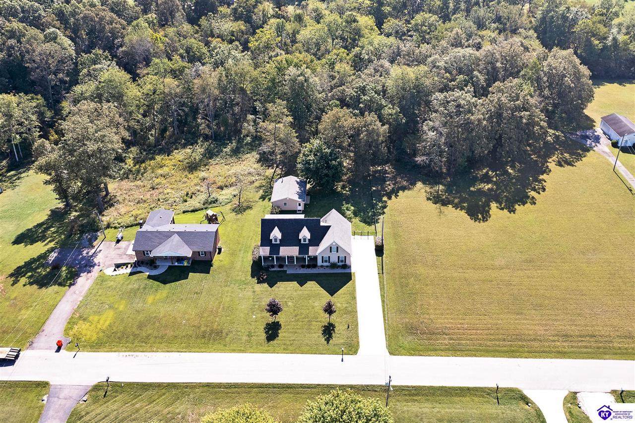 260 Nancy Drive - Photo 1